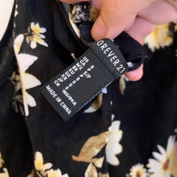 Black Daisy Dress size S Like New - Picture 6 of 6